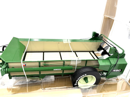 1/16 Oliver 880 with 490 Spreader