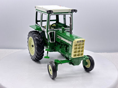 1/16 Oliver 1655 with Hiniker Cab