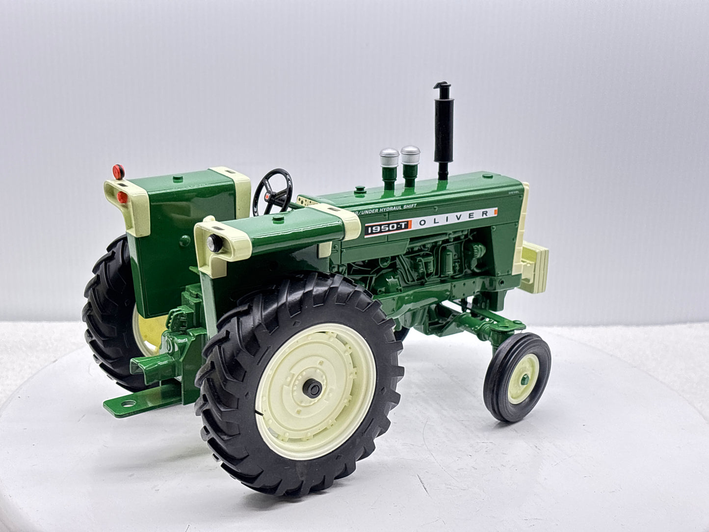 1/16 Oliver 1950-T
