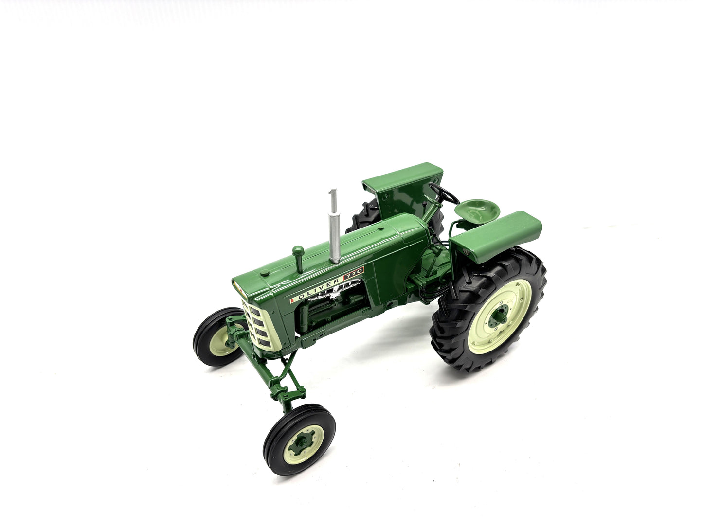 1/16 Oliver 770