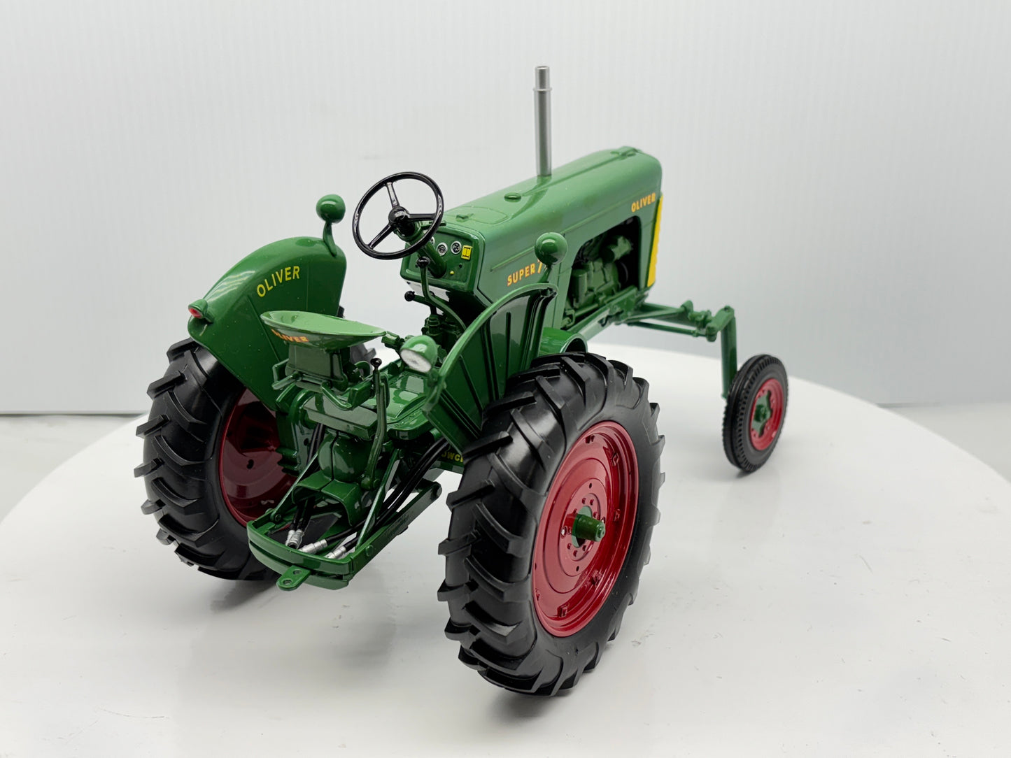 1/16 Oliver 77 Hi-Crop