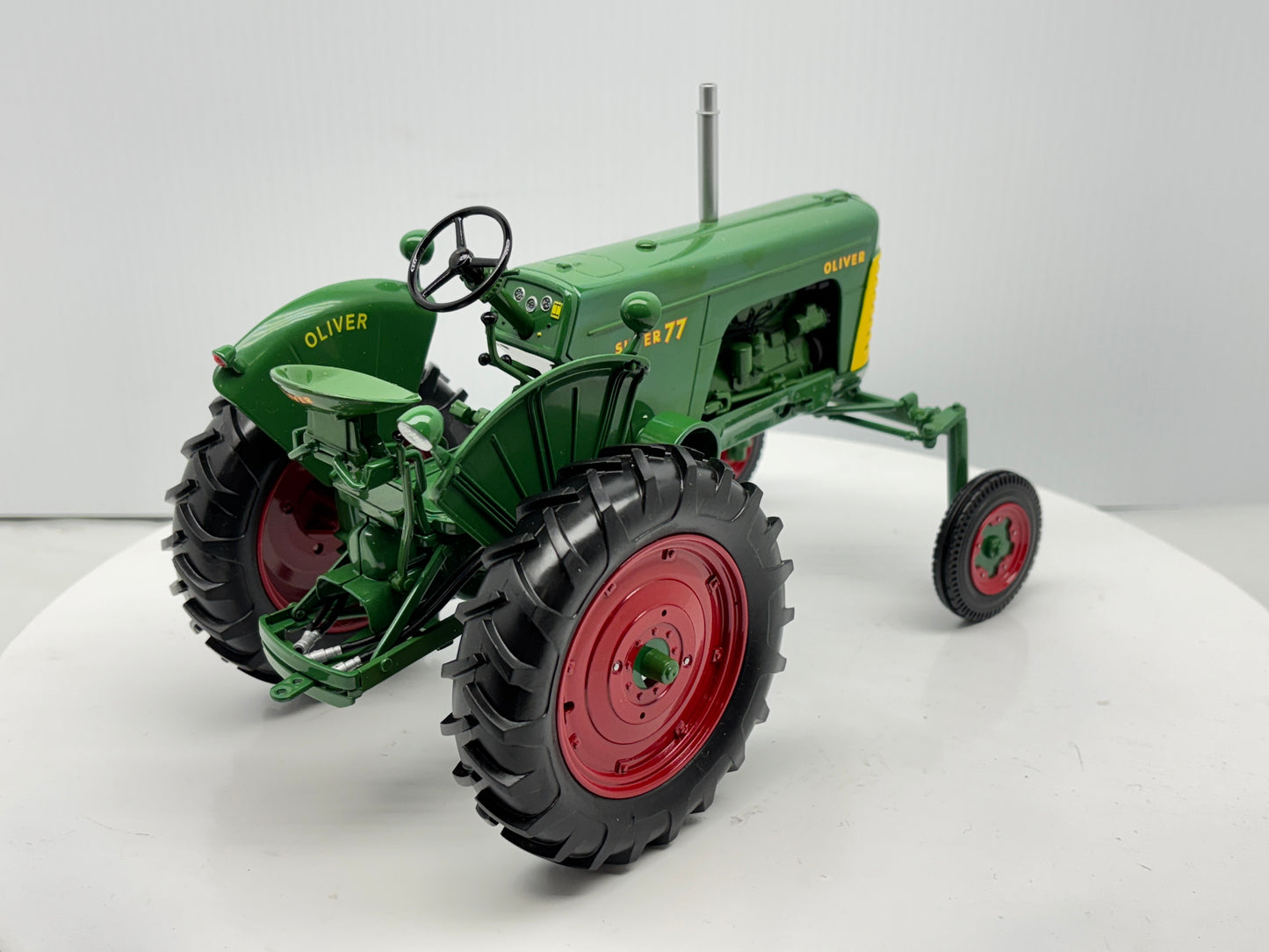 1/16 Oliver 77 Hi-Crop