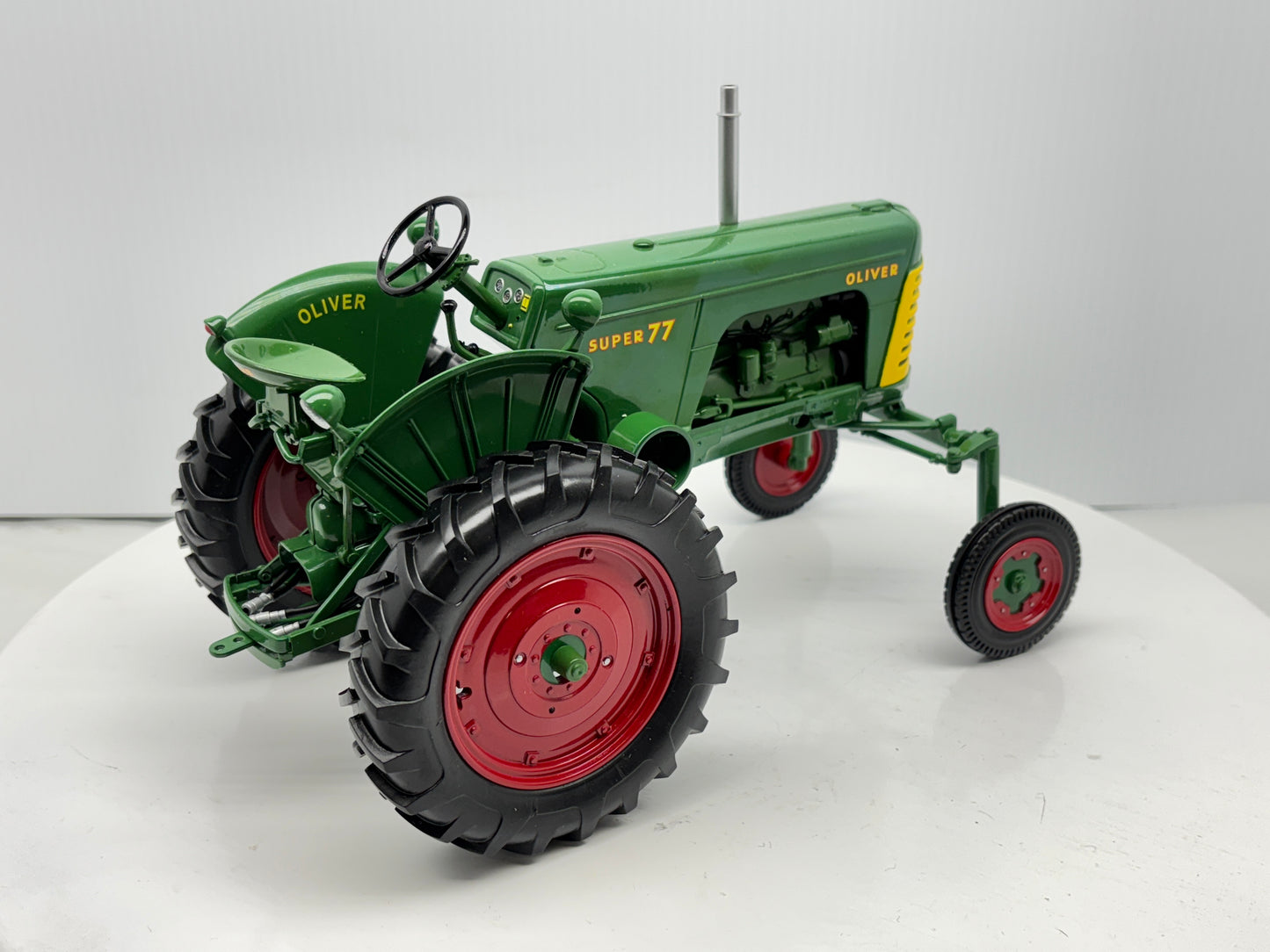 1/16 Oliver 77 Hi-Crop