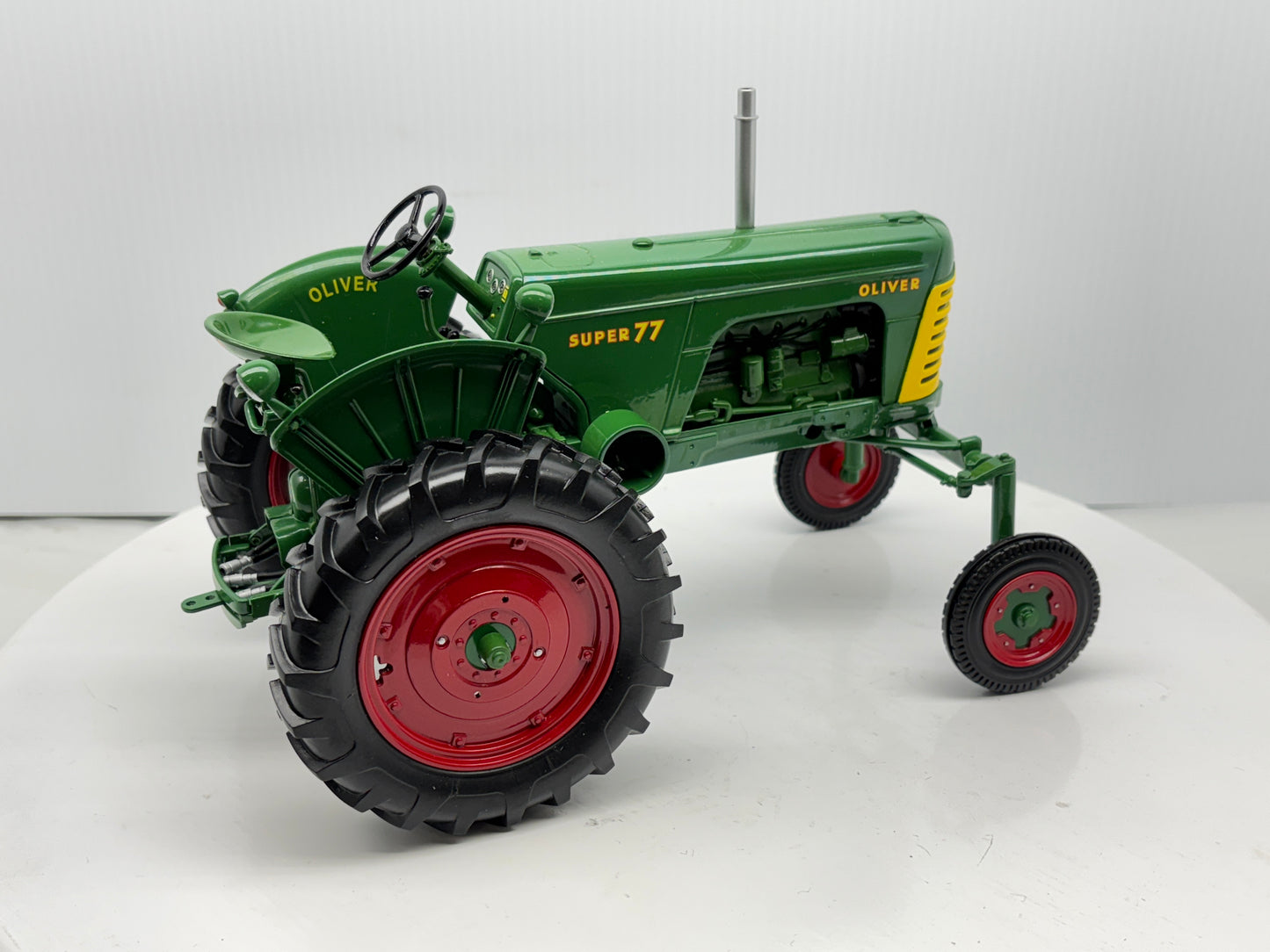 1/16 Oliver 77 Hi-Crop