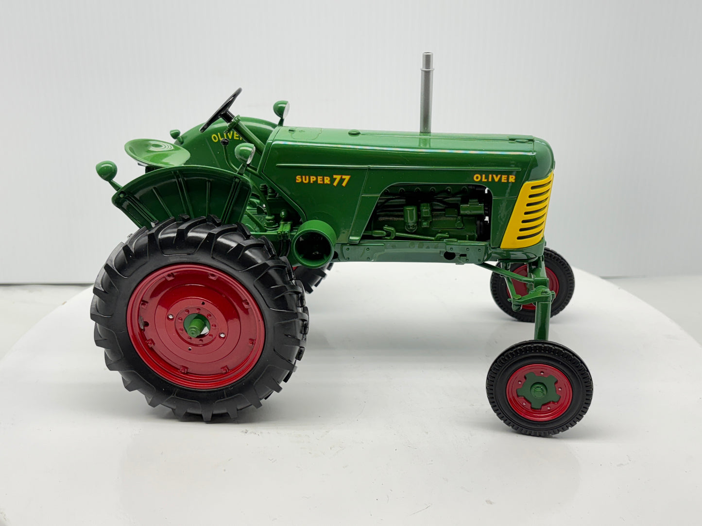 1/16 Oliver 77 Hi-Crop