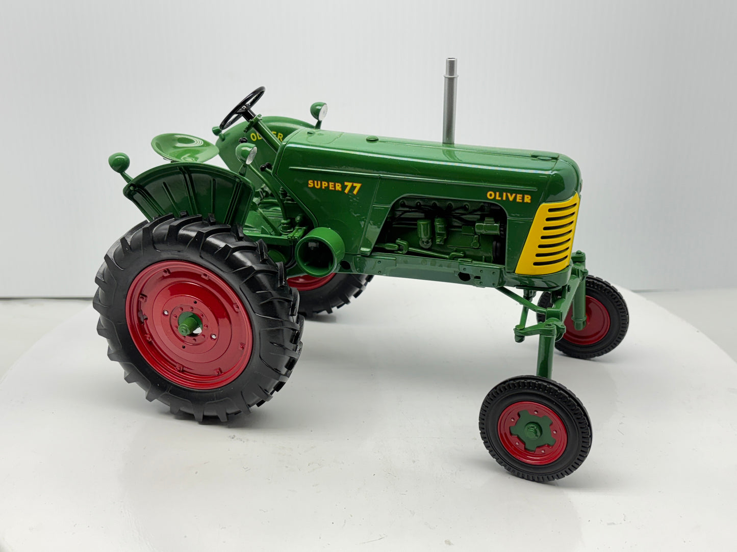 1/16 Oliver 77 Hi-Crop