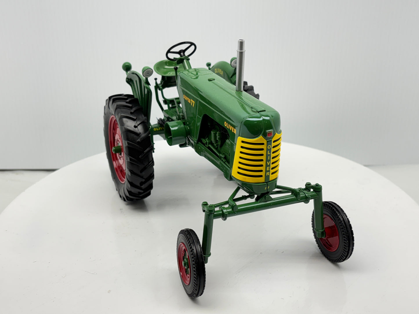 1/16 Oliver 77 Hi-Crop