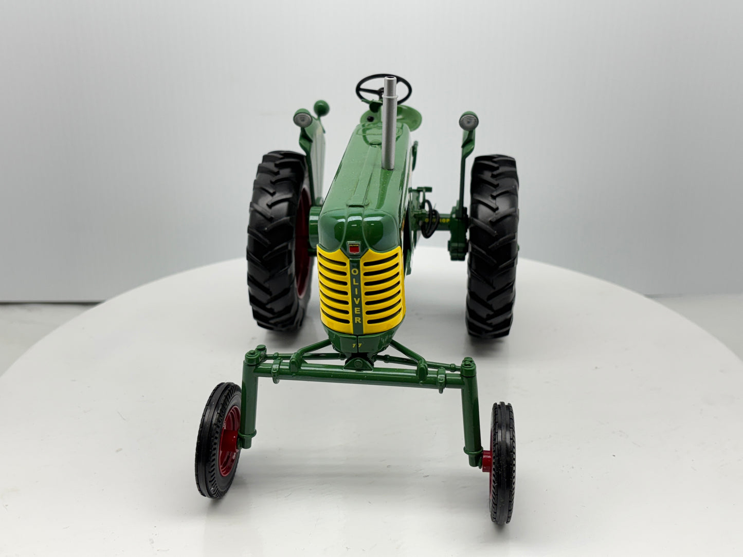 1/16 Oliver 77 Hi-Crop