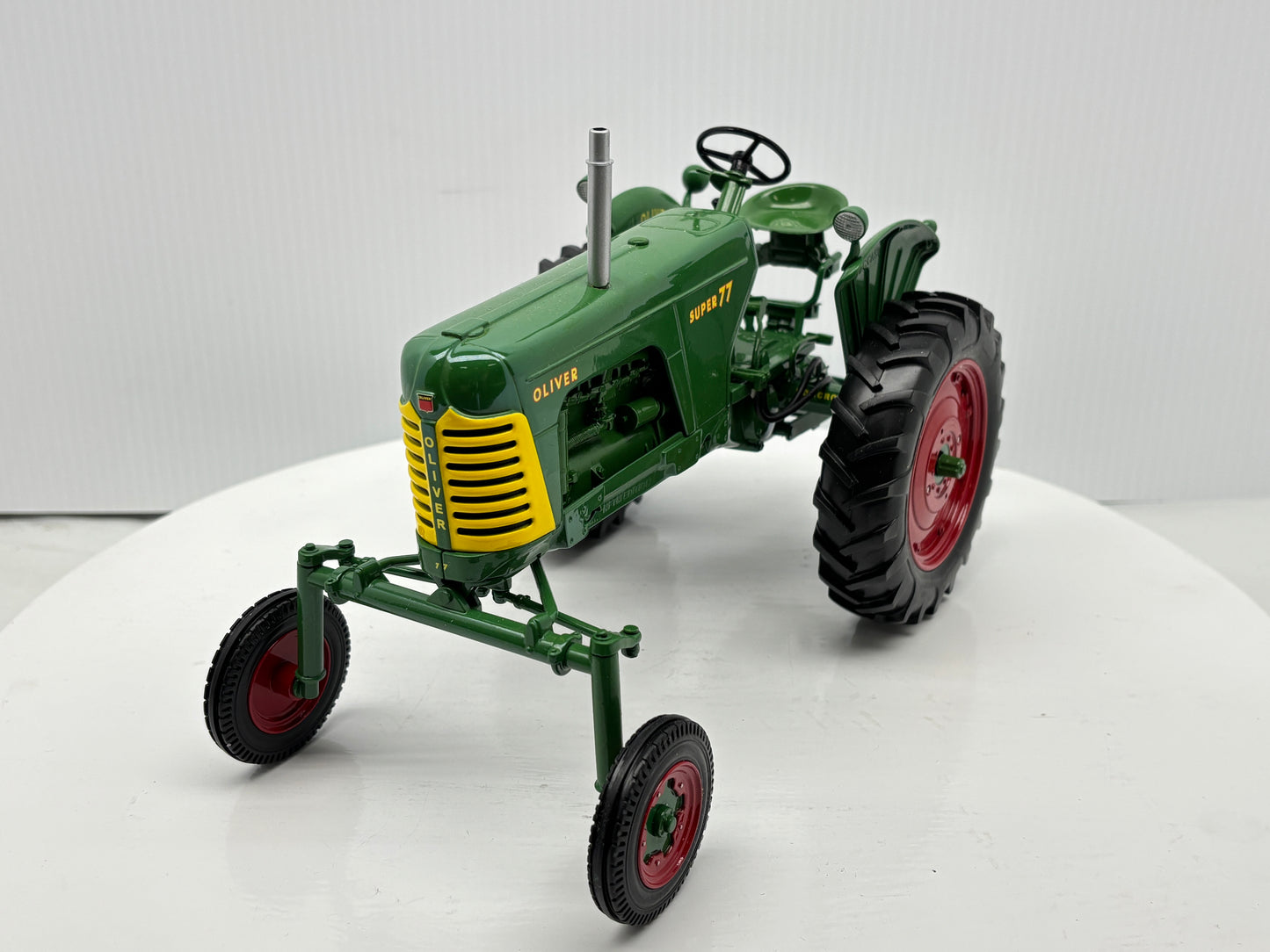 1/16 Oliver 77 Hi-Crop