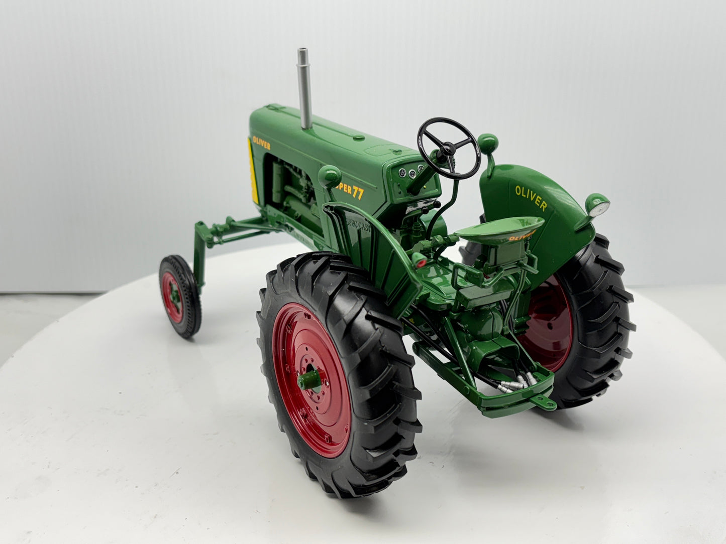 1/16 Oliver 77 Hi-Crop