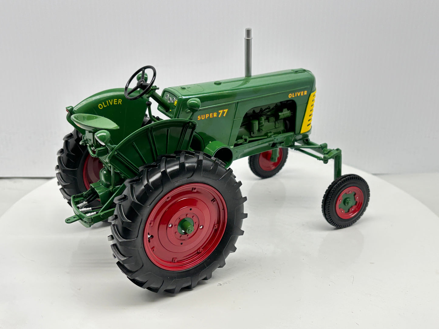1/16 Oliver 77 Hi-Crop