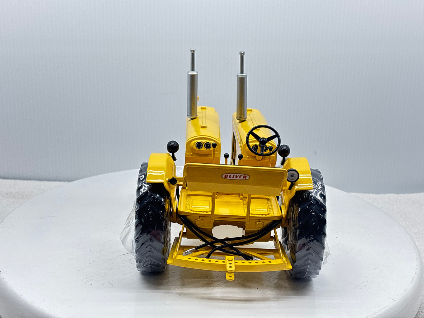 1/16 Oliver 880 Twin Engine Industrial