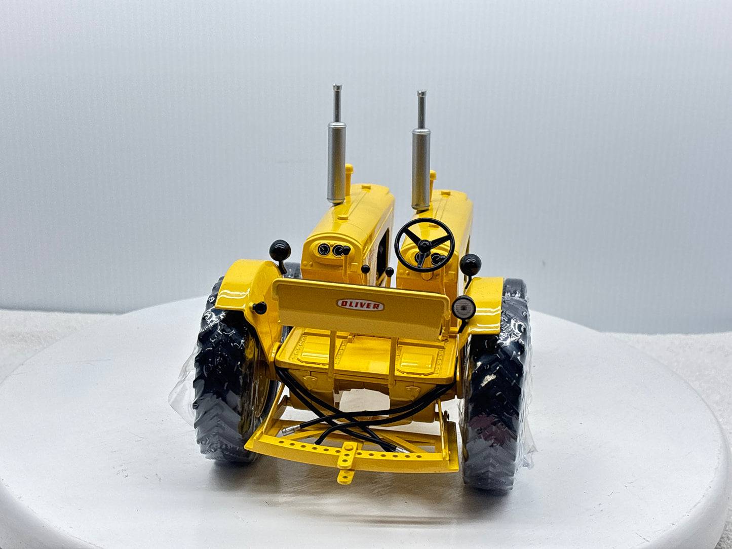 1/16 Oliver 880 Twin Engine Industrial