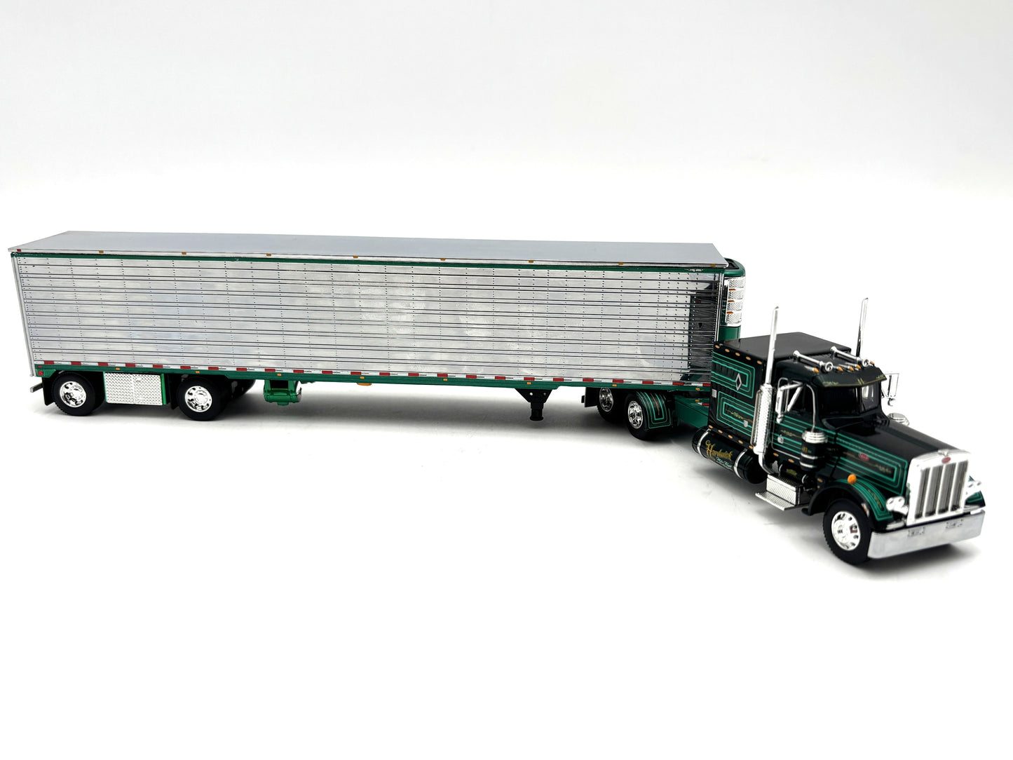 1/64 Peterbilt 359 60'' Vintage Flattop with 53ft Utility trailer