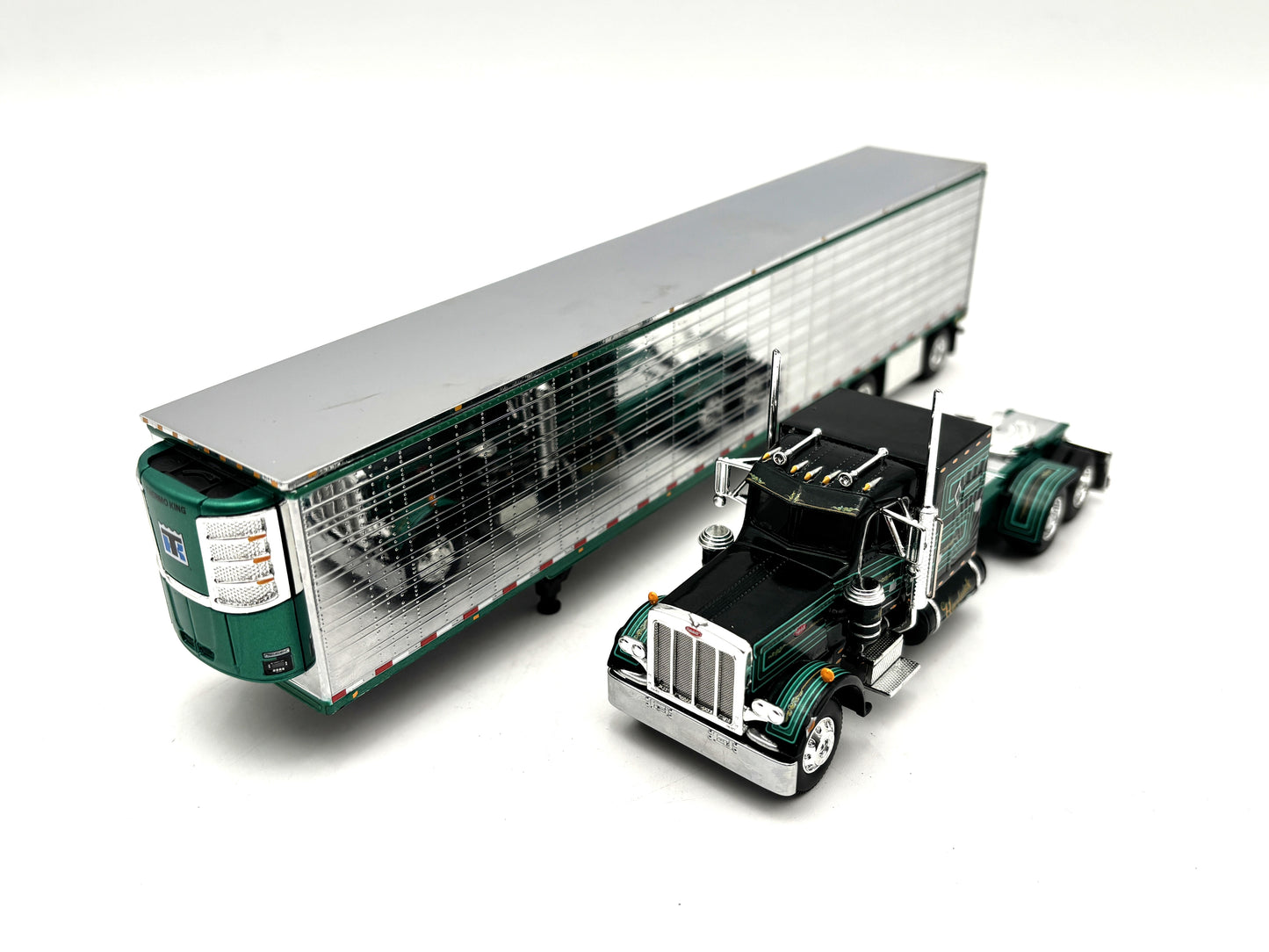 1/64 Peterbilt 359 60'' Vintage Flattop with 53ft Utility trailer
