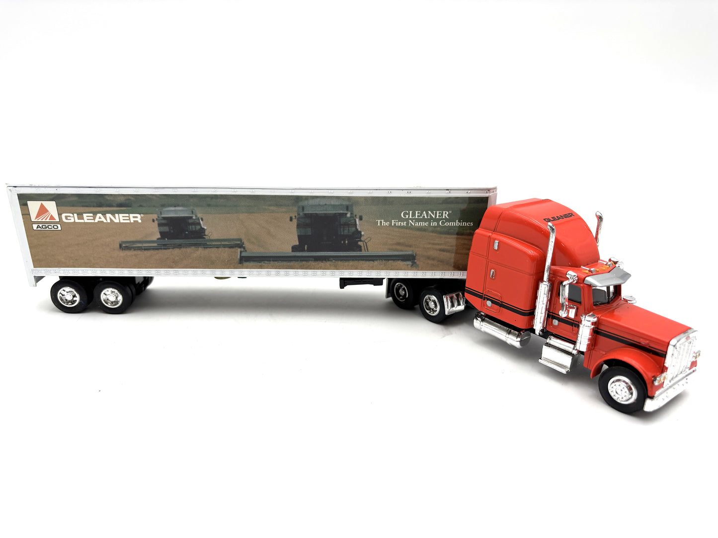 1/64 Peterbilt 379 Gleaner Combine Set