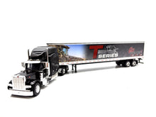 1/64 Peterbilt 379 Gleaner T-Series