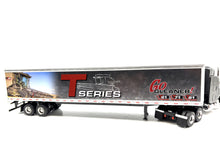 1/64 Peterbilt 379 Gleaner T-Series