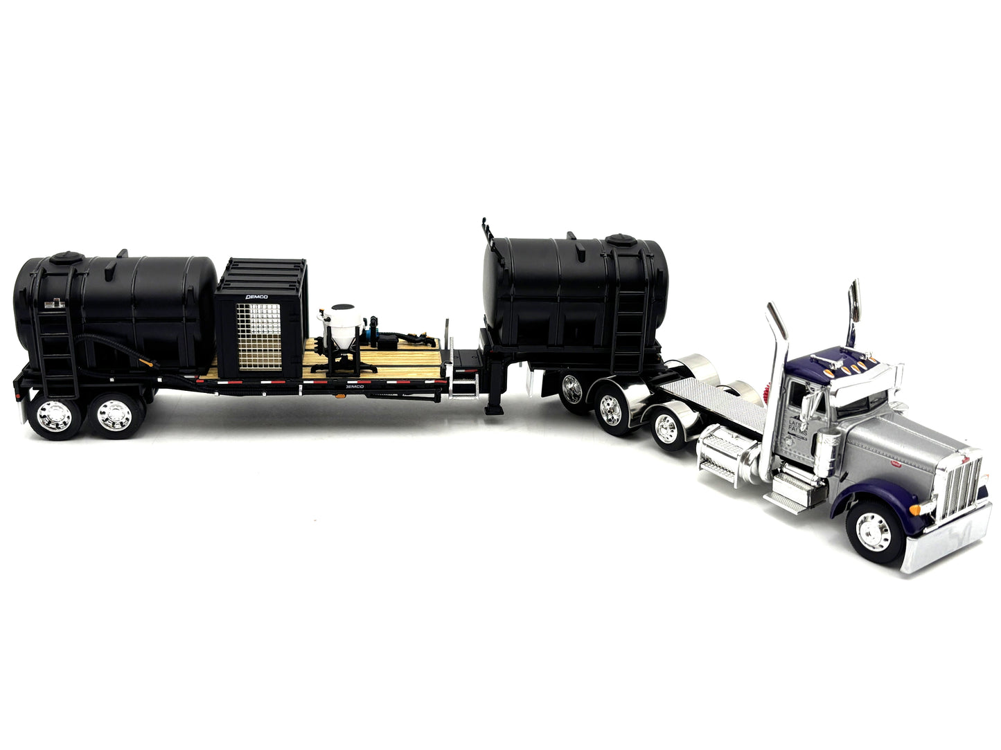 1/64 Peterbilt 379 Tri-axle with Demco Trailer