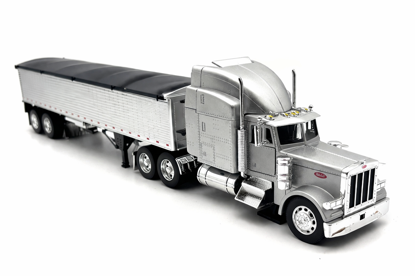 1/32 Peterbilt 379 with Grain Trailer