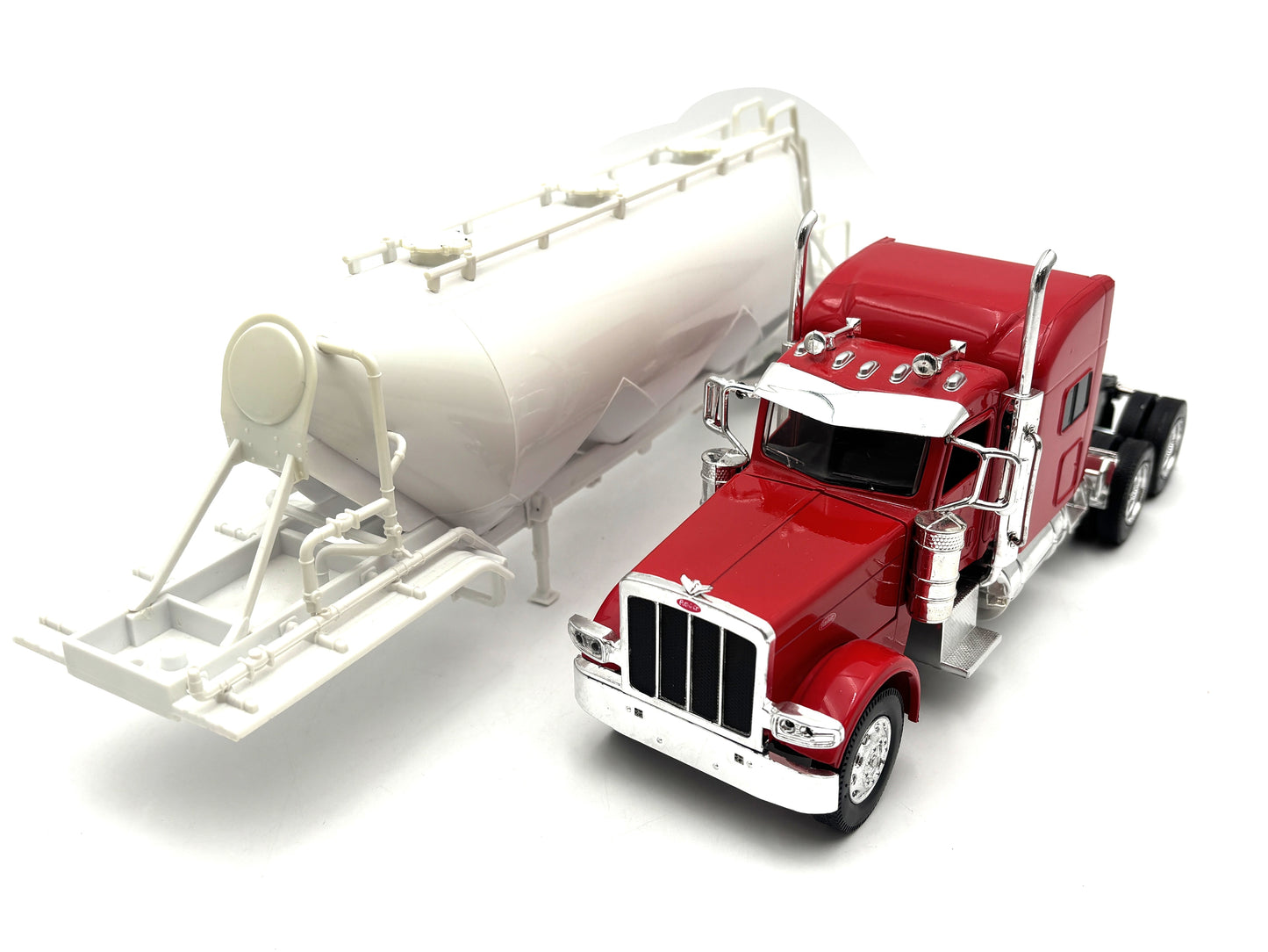 1/32 Peterbilt 379 with Pneumatic Trailer