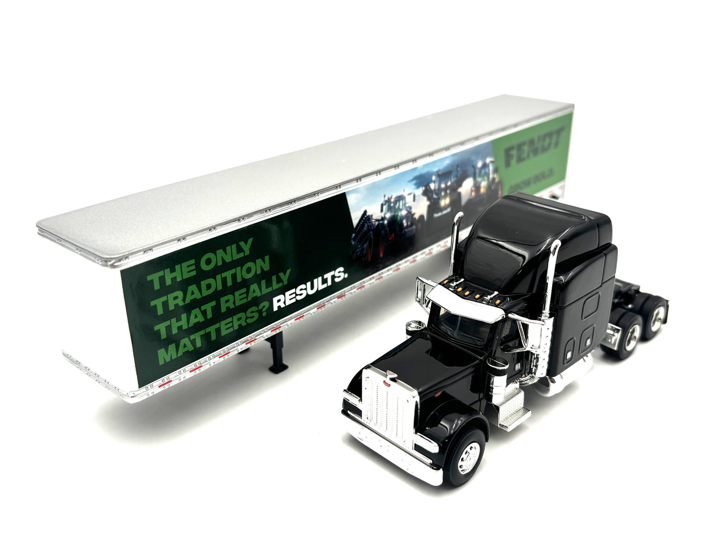 1/64 Peterbilt 379 with ''Fendt Grow Bold'' Trailer