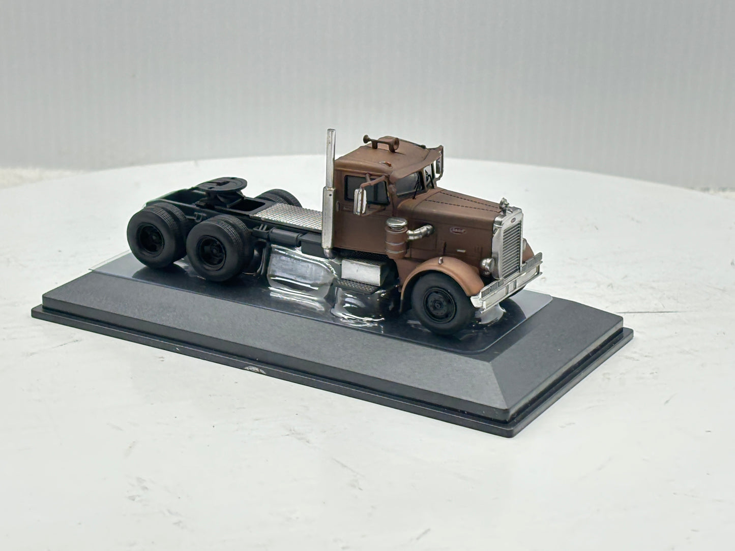 1/64 Peterbilt 281 (1955)