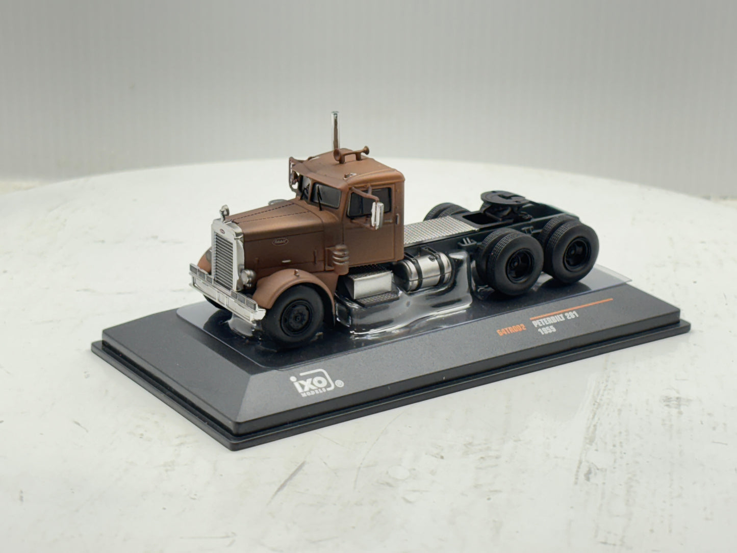 1/64 Peterbilt 281 (1955)