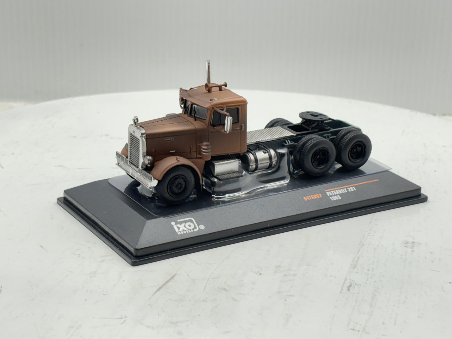 1/64 Peterbilt 281 (1955)