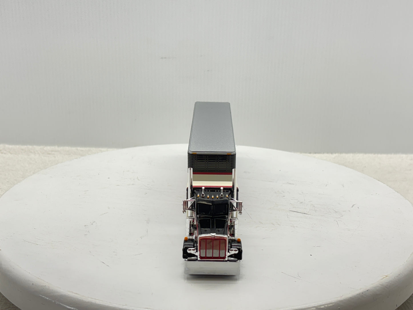 1/64 Peterbilt 359