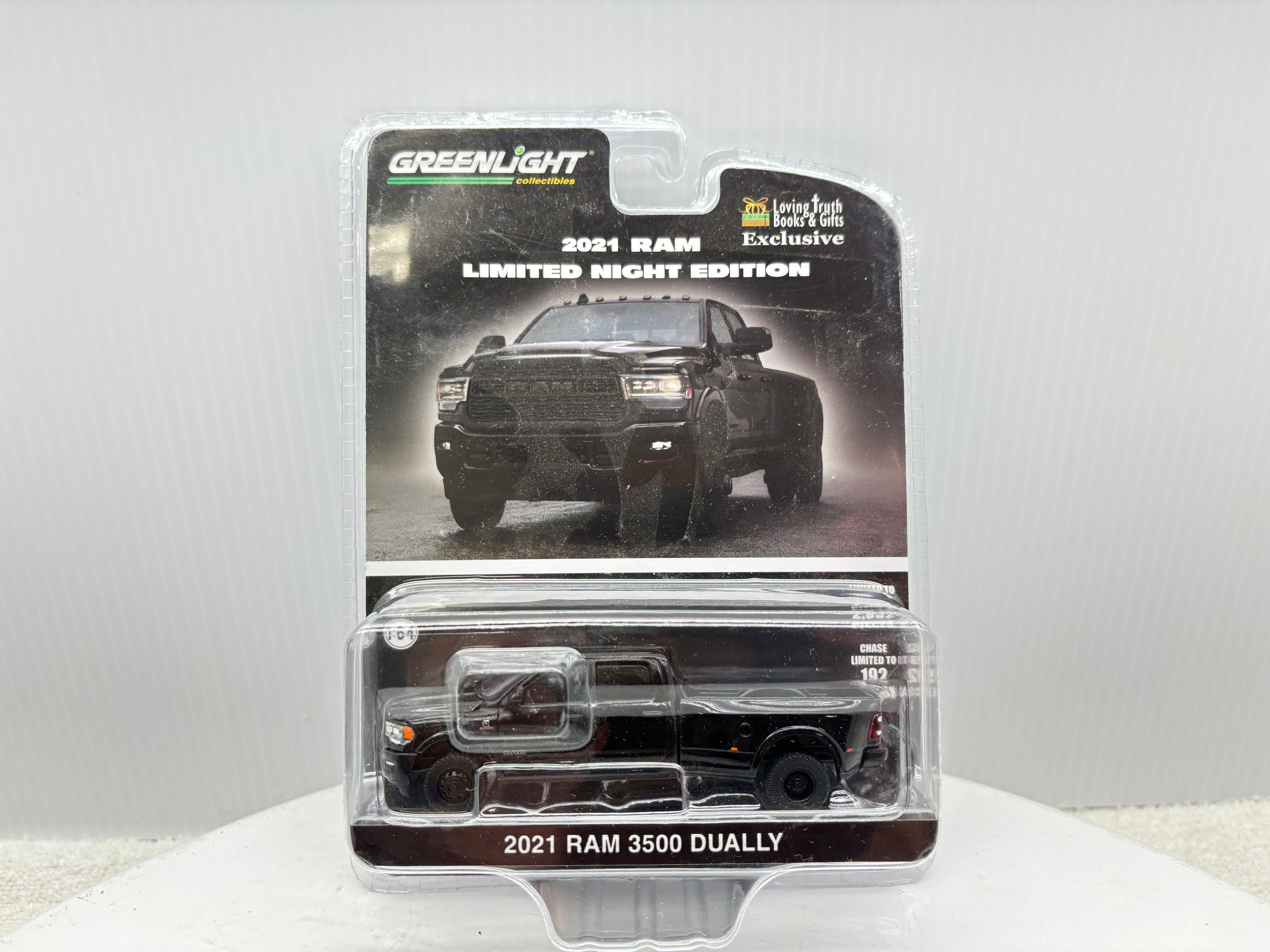 1/64 RAM 3500 Dually Night Edition