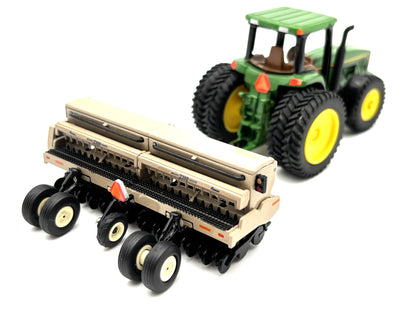 1/64 Remlinger 2300 Grain Drill