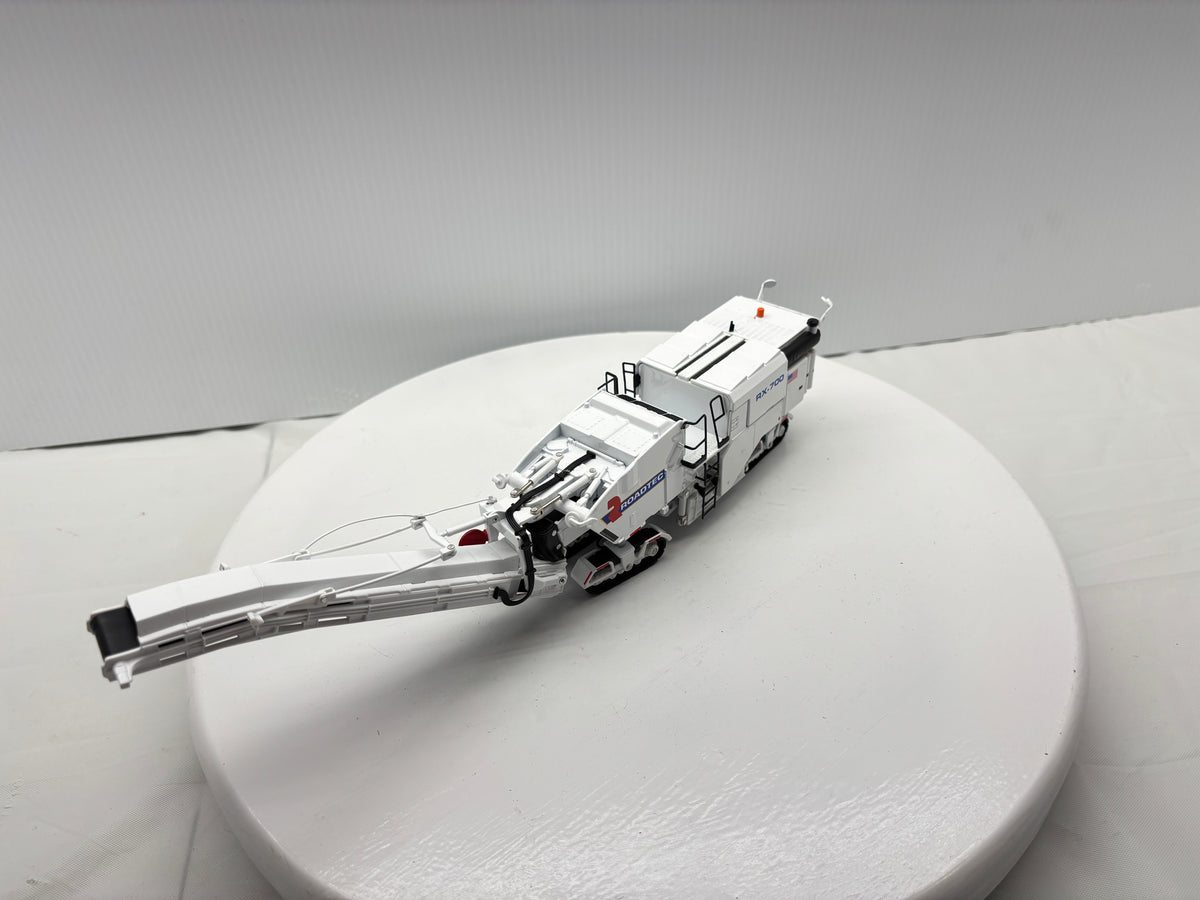 1/50 Roadtec RX-700 – Creekside Farm Toys