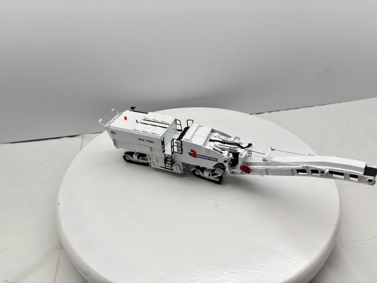 1/50 Roadtec RX-700 – Creekside Farm Toys
