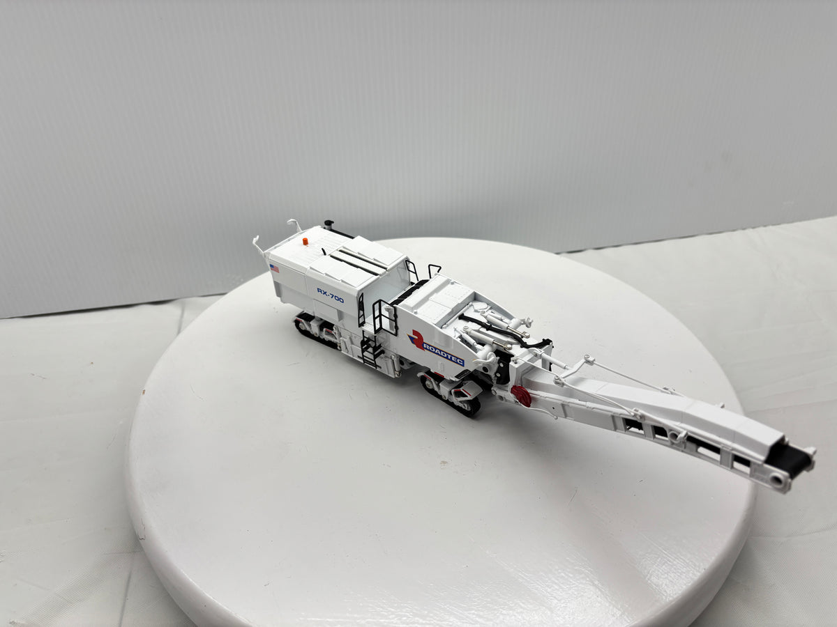 1/50 Roadtec RX-700 – Creekside Farm Toys