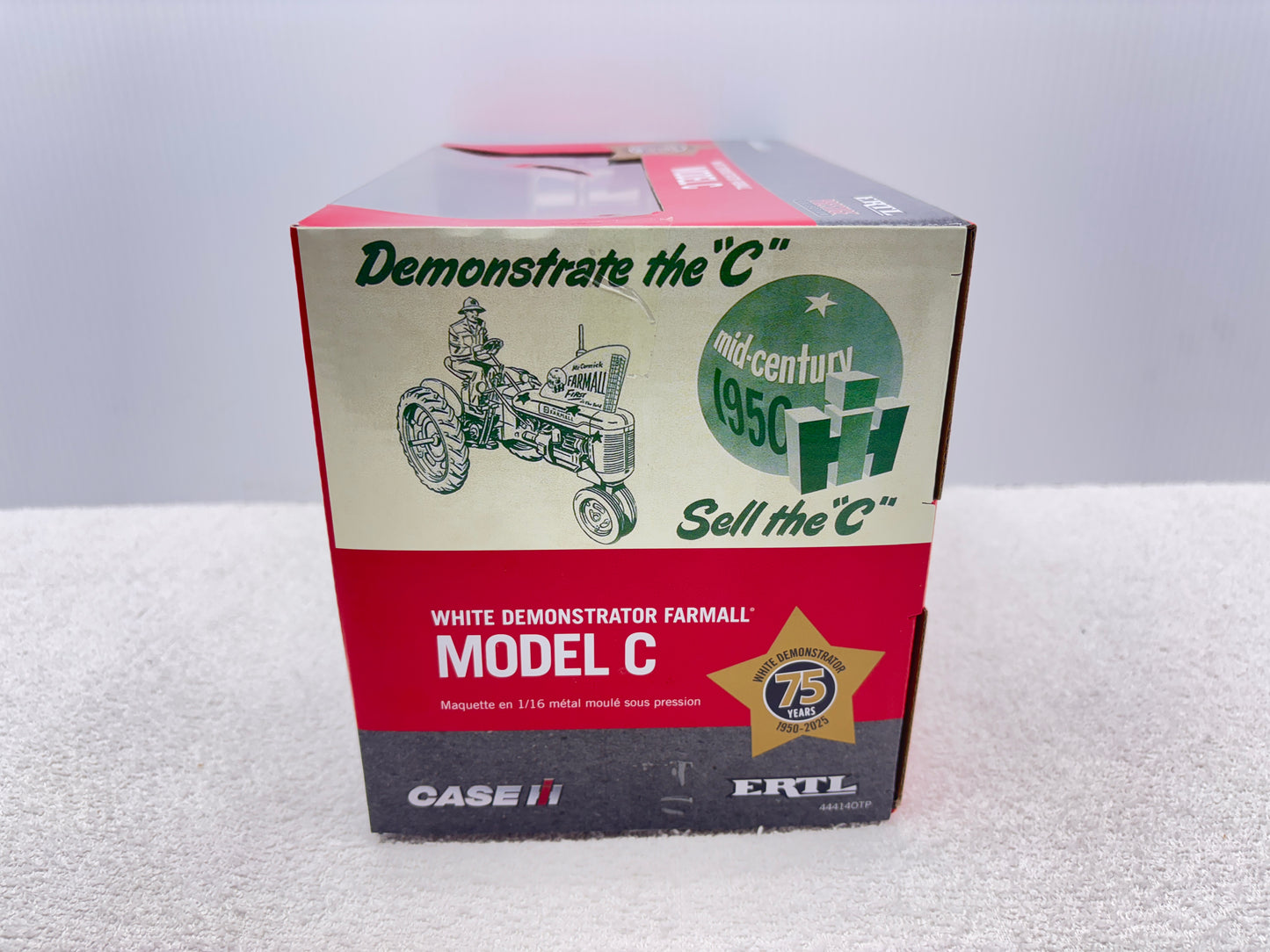 1/16 International Farmall C White Demonstrator
