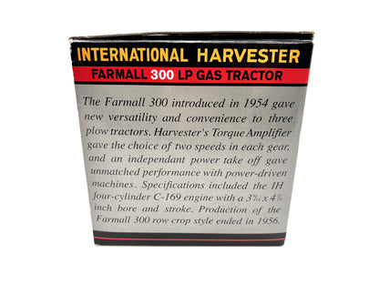 1/16 International Farmall 300 LP