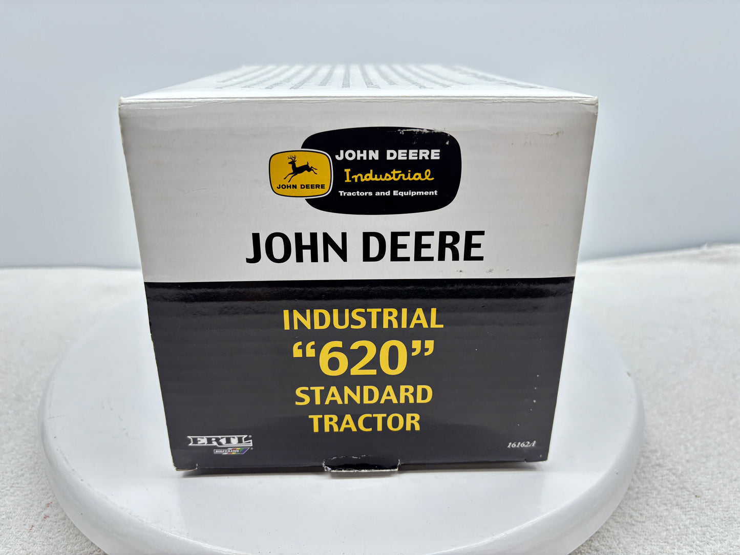 1/16 John Deere 620 Industrial