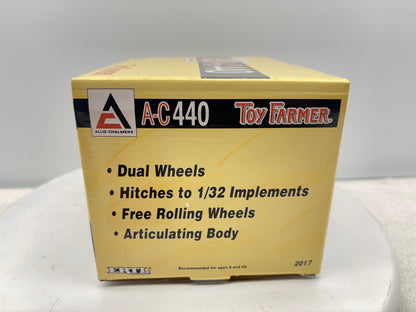 1/32 Allis-Chalmers 440 Toy Farmer Duals