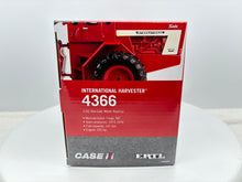 1/32 International 4366 Prestige