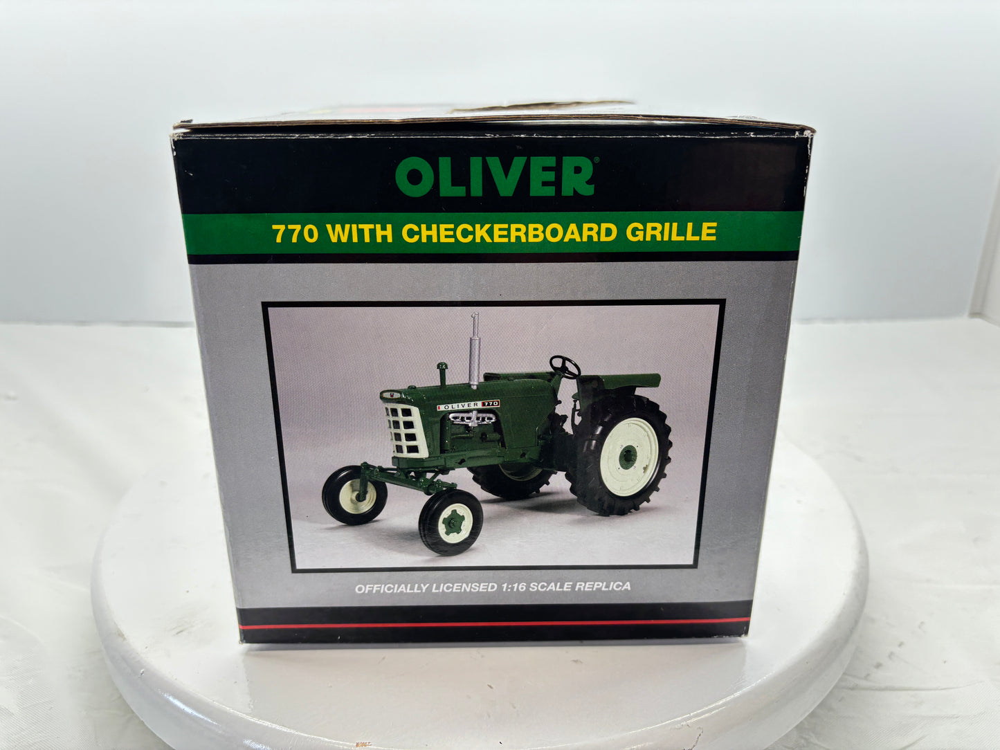 1/16 Oliver 770