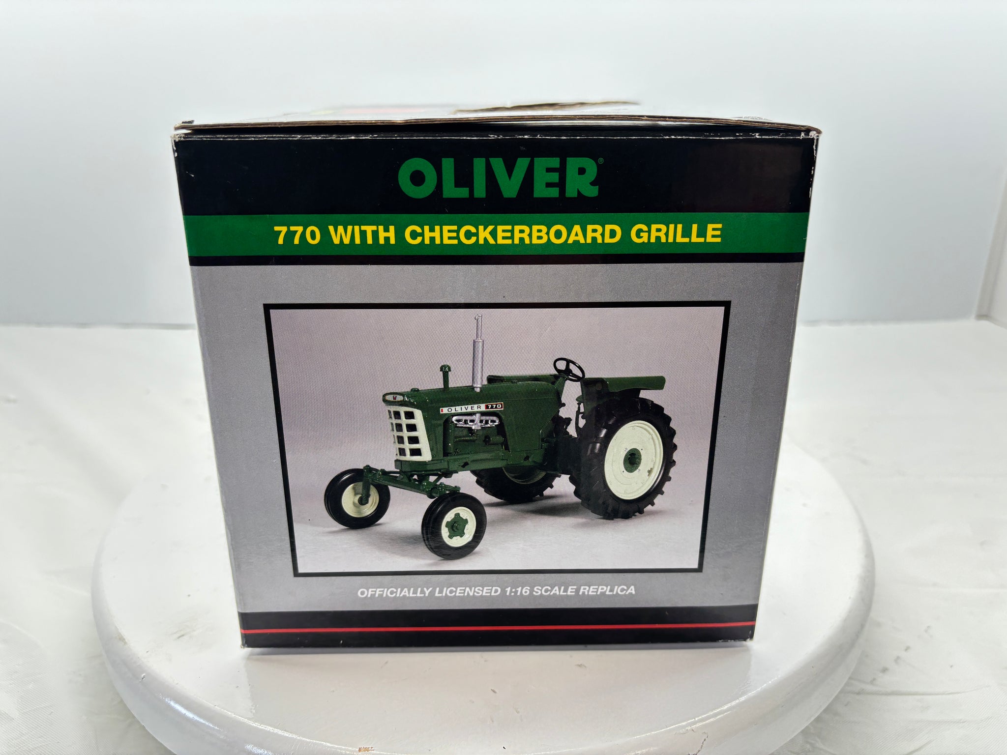 1/16 Oliver 770