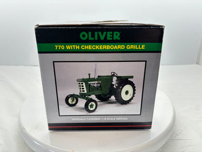 1/16 Oliver 770