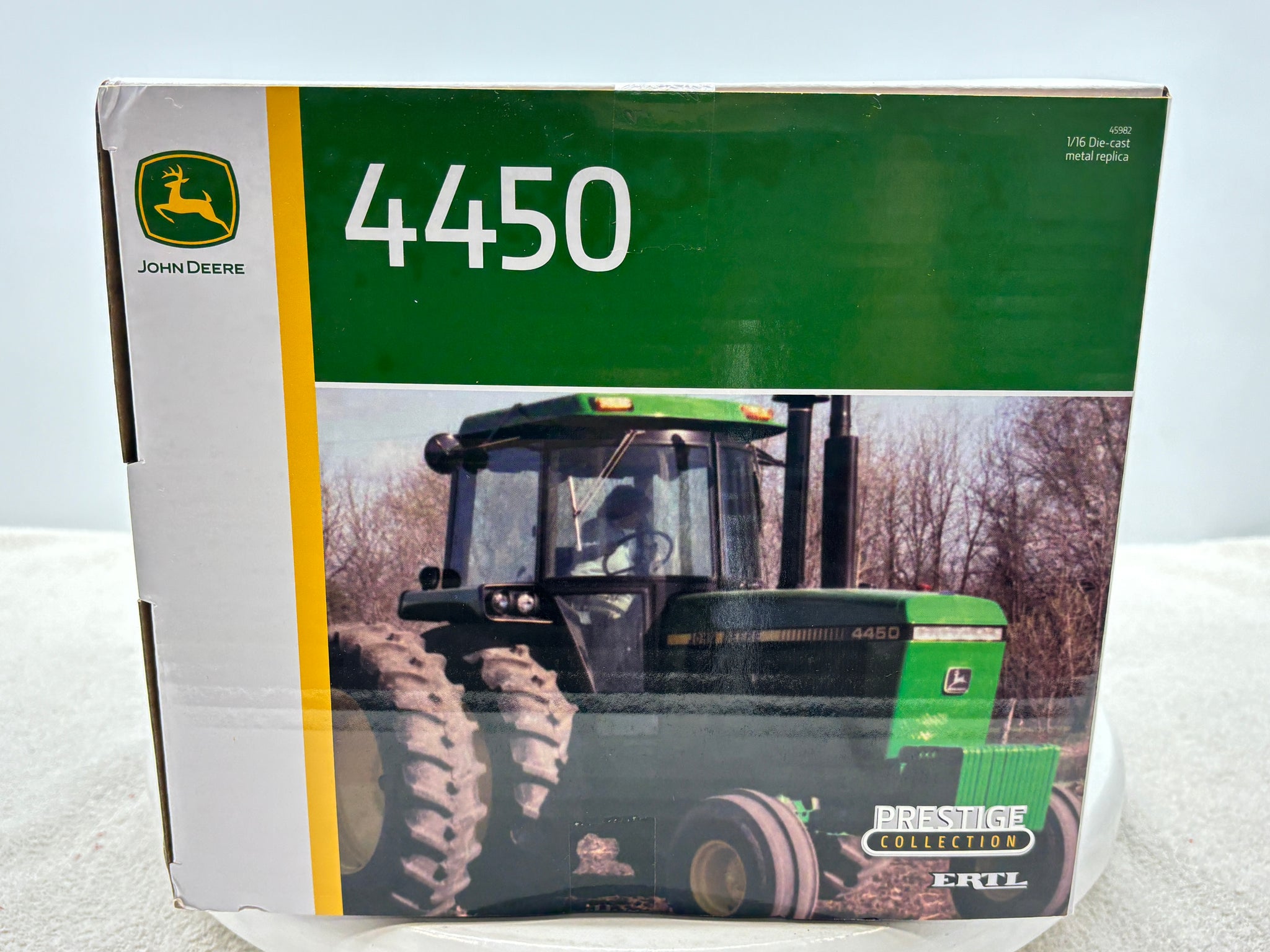 1/16 John Deere 4450 2wd Prestige