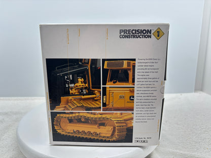 1/16 John Deere 650H Precision