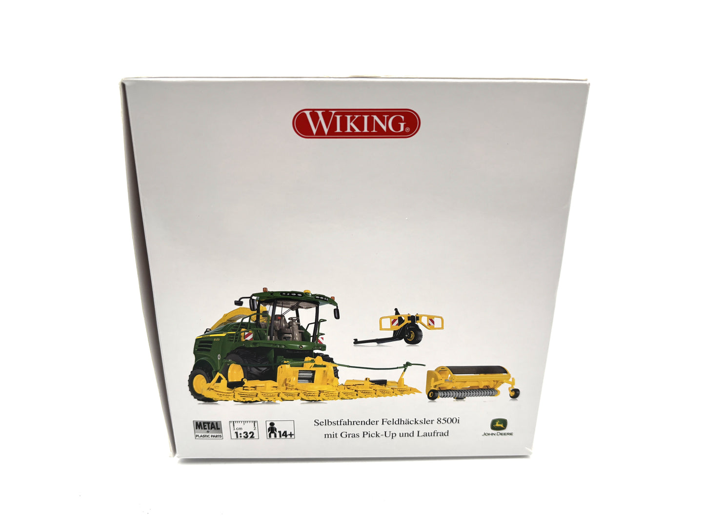 1/32  John Deere 8500i Forage Harvester