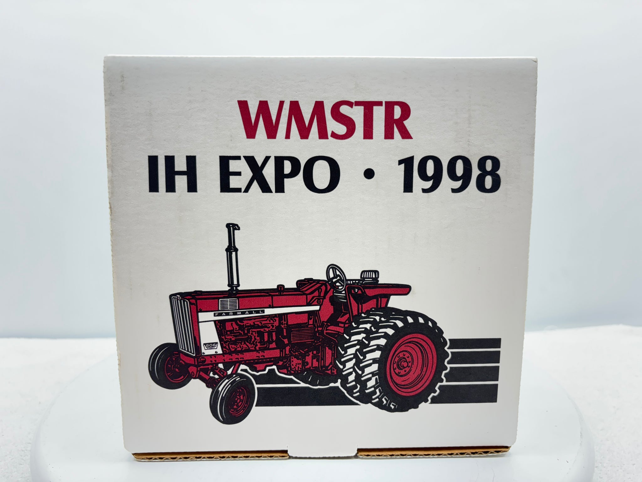 1/16 International Farmall 806 WMSTR