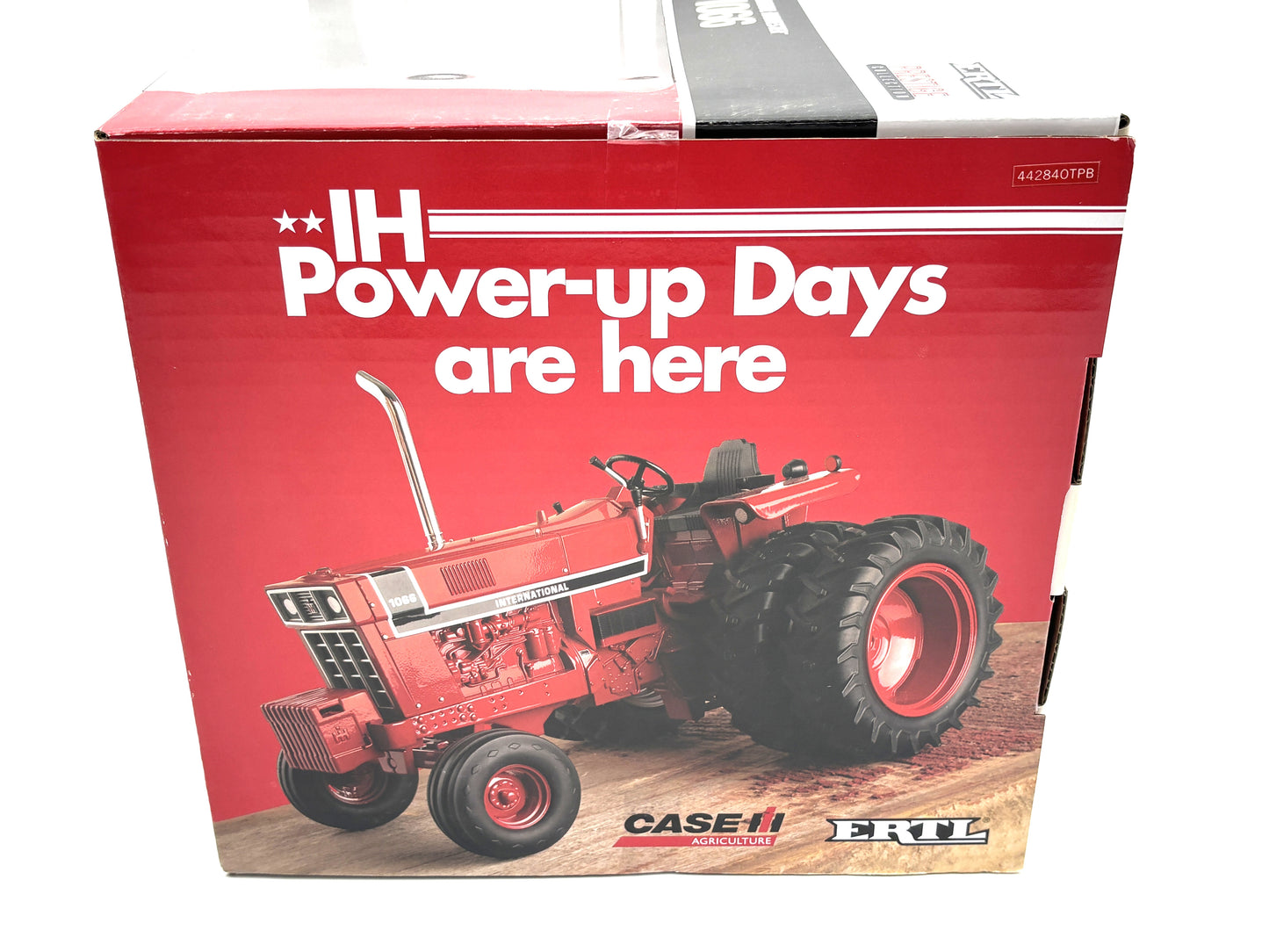 1/16 International 1066 Prestige Black Chase