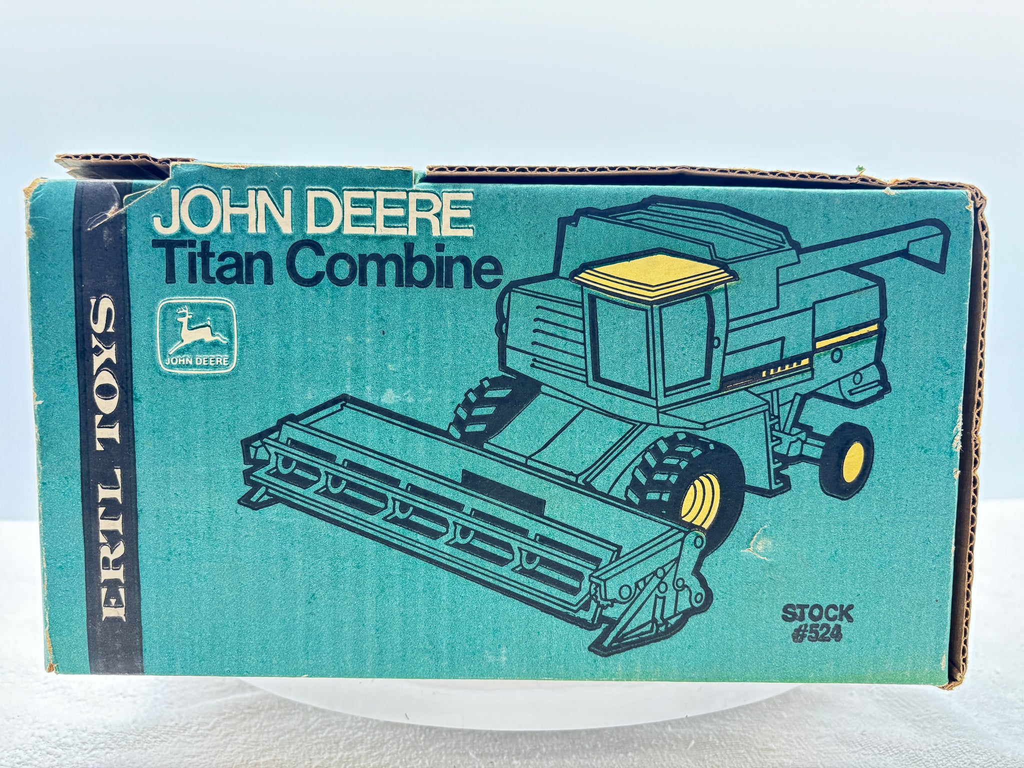 1/28 John Deere Titan