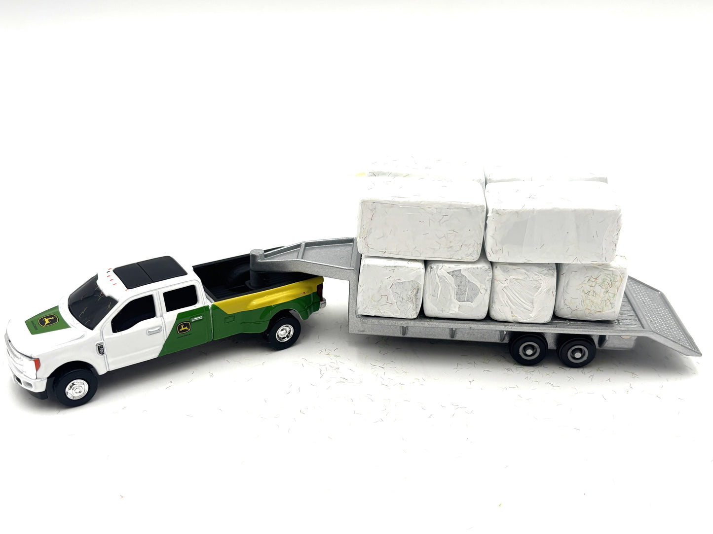 1/64 Silage Wrapped Bales 4' x 4' x 8'